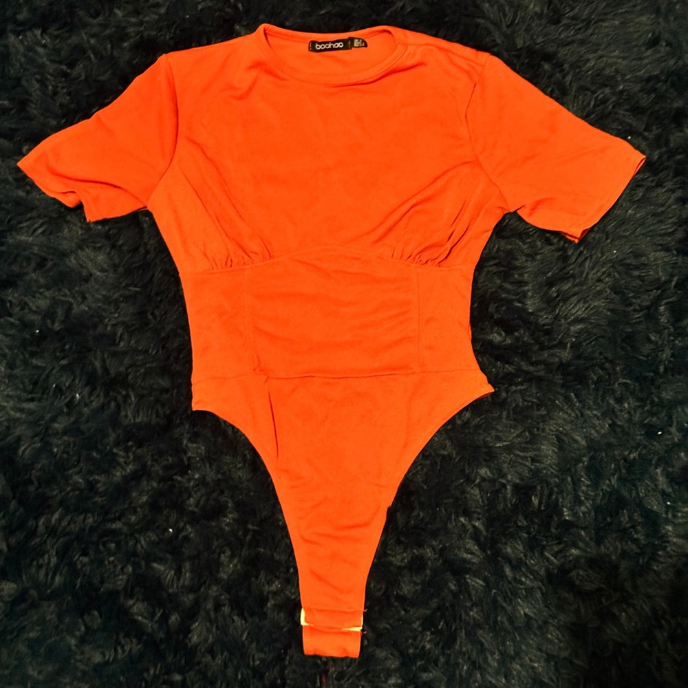Boohoo Orange Short Sleeve Bodysuit Crew Neck Corset Waist Detail Womens Size 6
